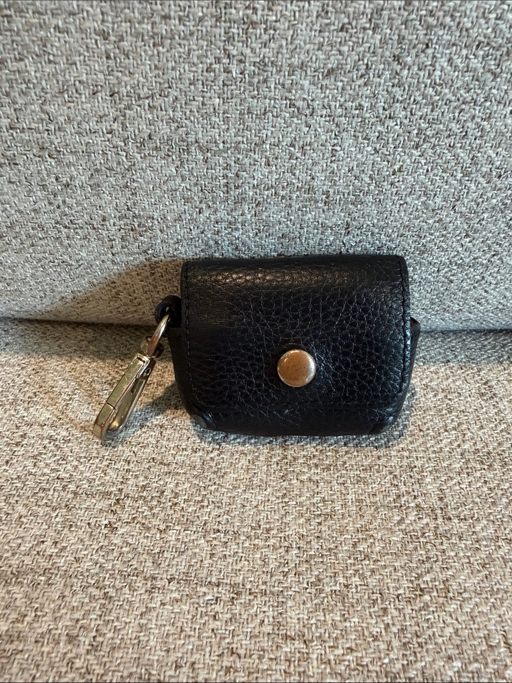 Bandolier Avery AirPod Clip-on Pouch very well loved